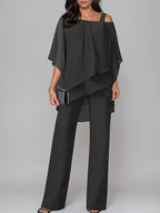 Costum din chiffon asimetric cu umeri goi