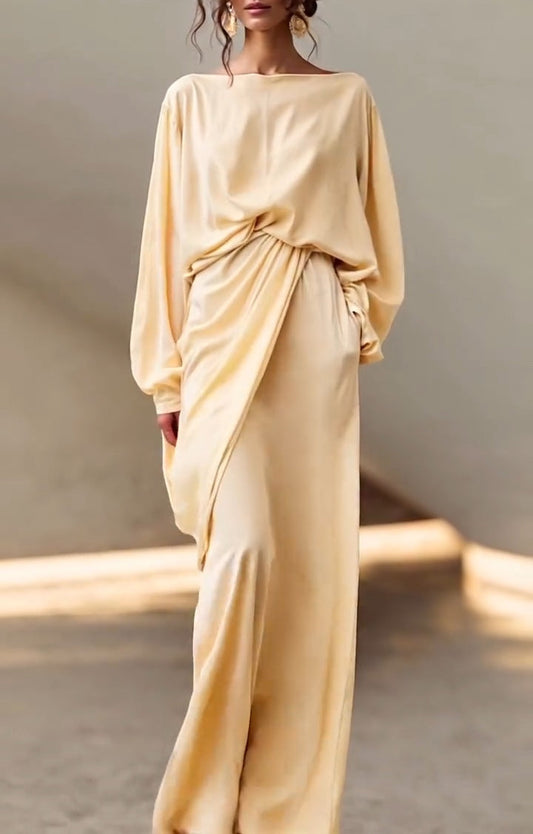 Beige Set med Långärmad Top och Kjol