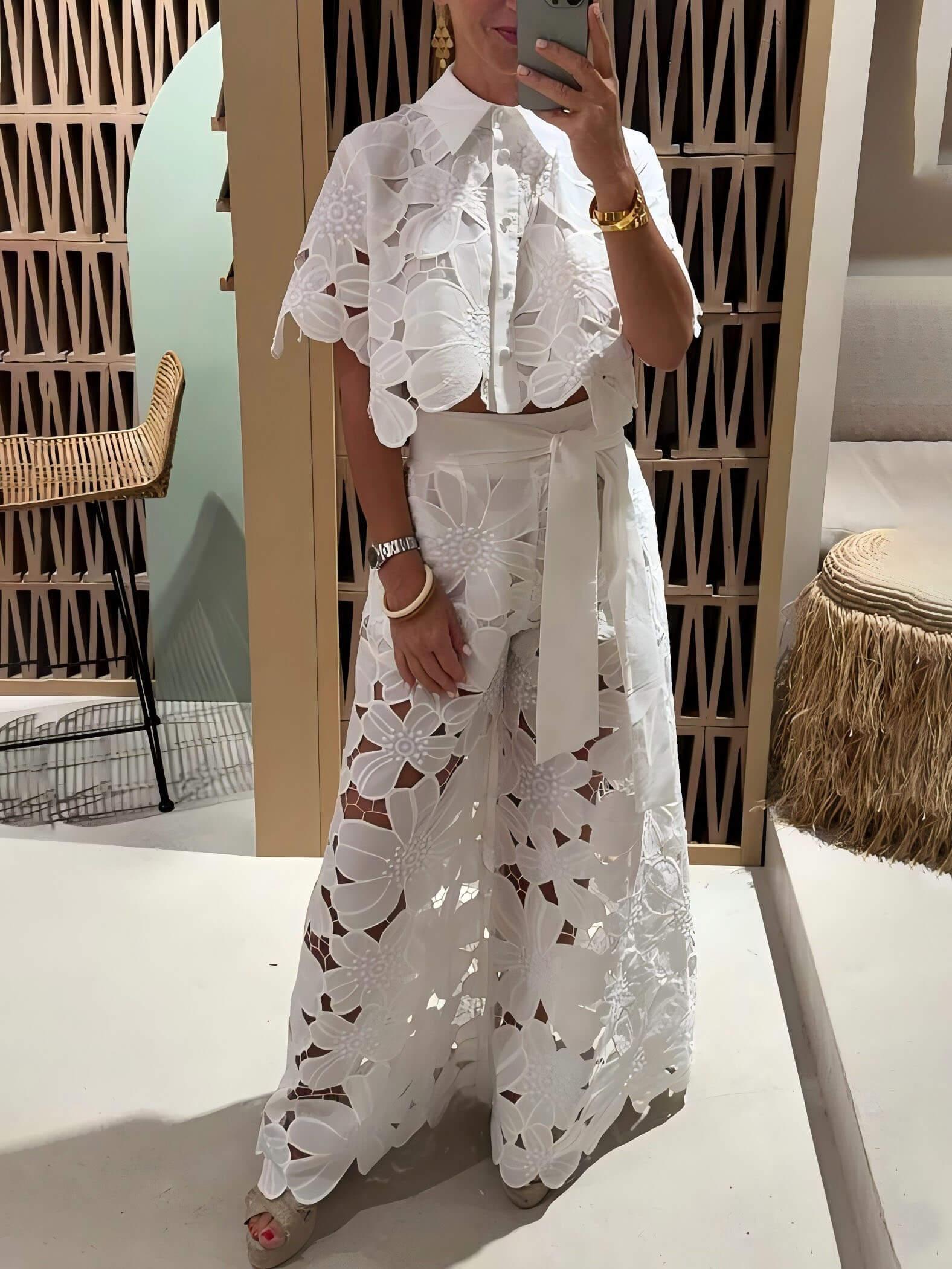 Costum sexy din dantelă brodată florală excepțională