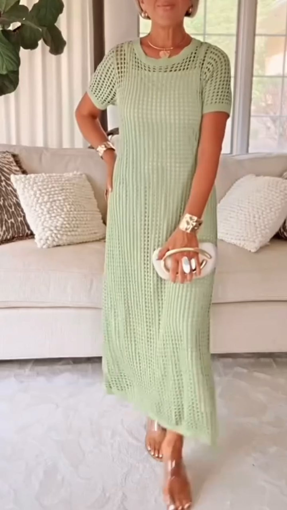 Elegant Klänning med Båturringning, Lätt och Luftig, i Två Delar