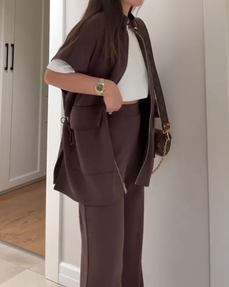 Set med topp och byxor med elastiska detaljer för midjan