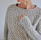 Victoria | Pulover gri elegant cu decolteu tip U
