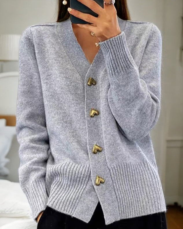 Adele | Cardigan elegant cu nasturi în formă de inimă