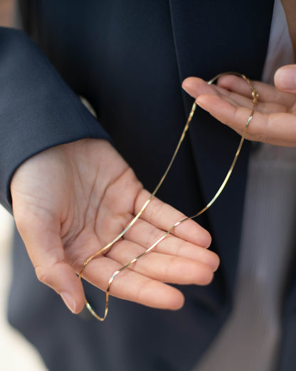 Halsband med platt kedja