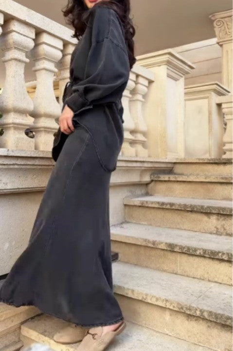 Set med långärmad skjorta och kjol med snöre