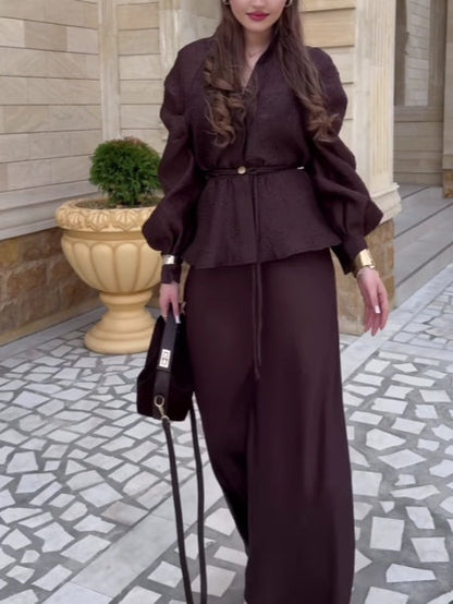 Set med volangärmar och plisserad kjol