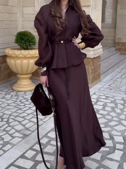 Set med volangärmar och plisserad kjol