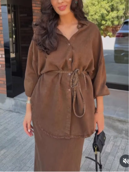 Set med långärmad skjorta och kjol med snöre