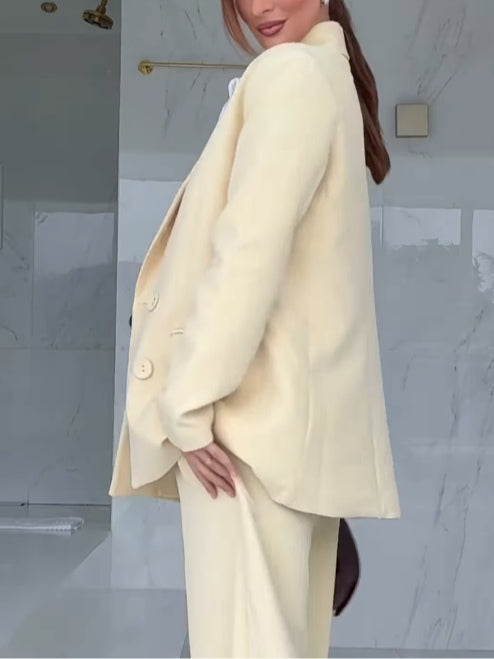 Costum de sacou galben și pantaloni