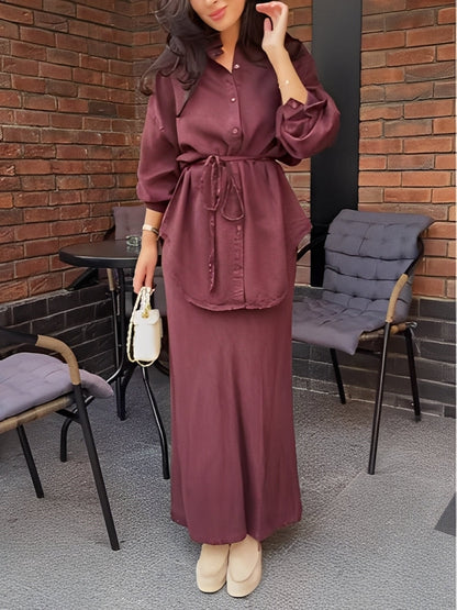 Set med långärmad skjorta och kjol med snöre