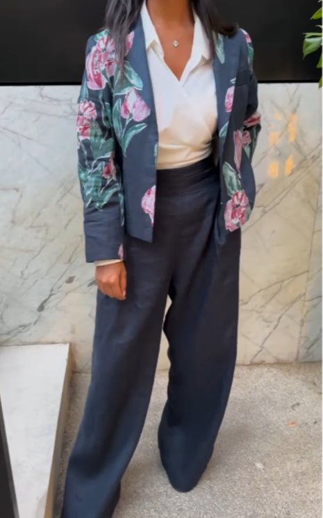 Set med mönstrad blazer och vida byxor