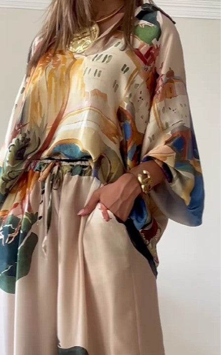 Costum din material imprimat