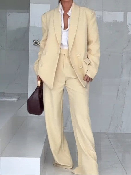 Costum de sacou galben și pantaloni