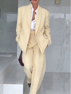 Costum de sacou galben și pantaloni